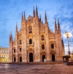 Milan-Duomo-in Evening
